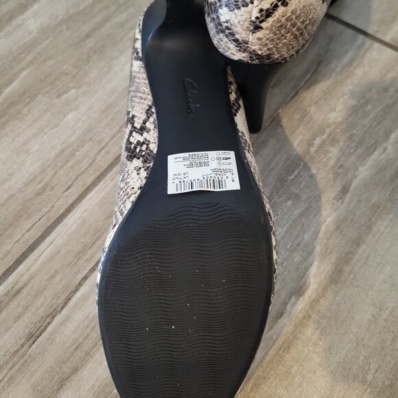 Clarks Snakeskin Pumps - Picture 5 of 5